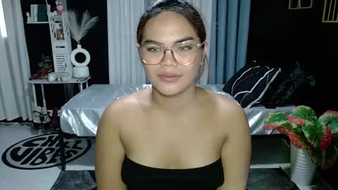 Kylie Smith online show from 11, 6, 2026