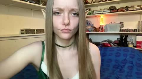 Snapshot of xxloveanastasia chatting on 4, 11, 2025 LoveAnastasia online show from 4, 11, 2025