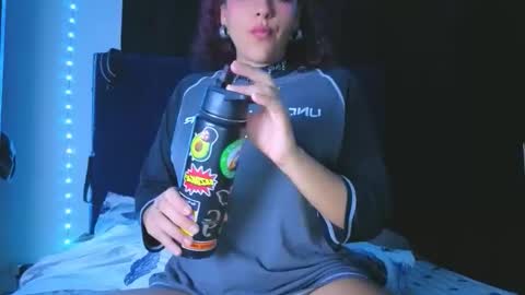 Snapshot of xxmaggieeexx chatting on 27, 11, 2025 mag online show from 27, 11, 2025