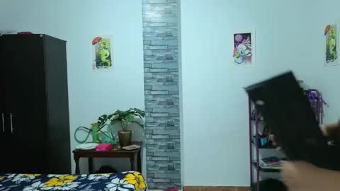 Snapshot of xxmaggieeexx chatting on 15, 12, 2025 mag online show from 15, 12, 2025