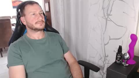 Snapshot of xxmettexx chatting on 5, 1, 2025 xxmettexx online show from 5, 1, 2025