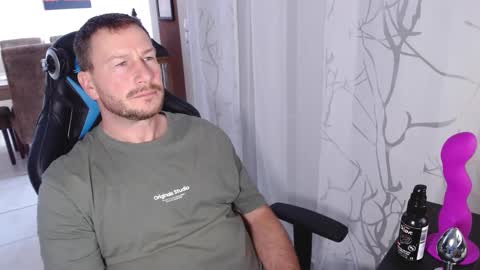 Snapshot of xxmettexx chatting on 12, 1, 2025 xxmettexx online show from 12, 1, 2025