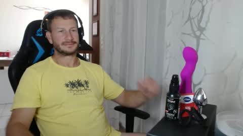 Snapshot of xxmettexx chatting on 3, 10, 2025 xxmettexx online show from 3, 10, 2025