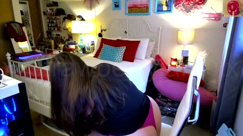 Strawberry Jane online show from 17, 1, 2025