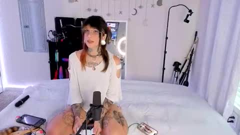 Muse n Poppy online show from 4, 3, 2026