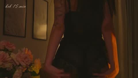 Snapshot of xxx_sunset chatting on 10, 10, 2025 Molly online show from 10, 10, 2025