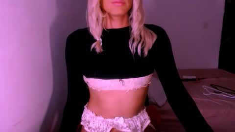 Snapshot of xxxanonymousloverxxx chatting on 30, 11, 2025 Chiara online show from 30, 11, 2025