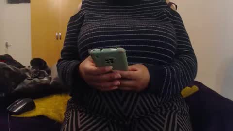 Snapshot of xxxbustybabe27x chatting on 6, 11, 2025 Ayanda online show from 6, 11, 2025