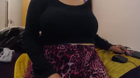 Snapshot of xxxbustybabe27x chatting on 7, 11, 2025 Ayanda online show from 7, 11, 2025