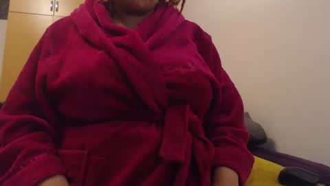 Snapshot of xxxbustybabe27x chatting on 17, 11, 2025 Ayanda online show from 17, 11, 2025