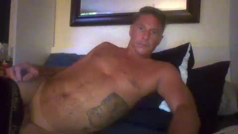 Snapshot of xxxelentdick chatting on 16, 10, 2025 deeeeznutz online show from 16, 10, 2025