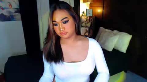 Snapshot of xxxgiganticoliviacummerxxx chatting on 7, 12, 2024 OLIVIA online show from 7, 12, 2024