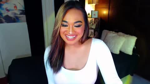 Snapshot of xxxgiganticoliviacummerxxx chatting on 8, 12, 2024 OLIVIA online show from 8, 12, 2024