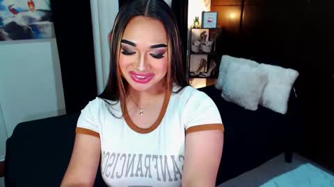 Snapshot of xxxgiganticoliviacummerxxx chatting on 12, 12, 2024 OLIVIA online show from 12, 12, 2024