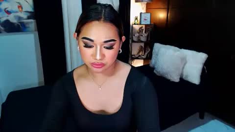 Snapshot of xxxgiganticoliviacummerxxx chatting on 12, 12, 2024 OLIVIA online show from 12, 12, 2024