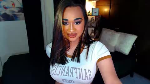 Snapshot of xxxgiganticoliviacummerxxx chatting on 13, 12, 2024 OLIVIA online show from 13, 12, 2024