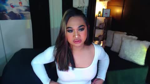 Snapshot of xxxgiganticoliviacummerxxx chatting on 19, 12, 2024 OLIVIA online show from 19, 12, 2024