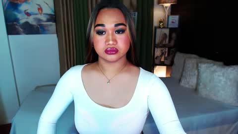 Snapshot of xxxgiganticoliviacummerxxx chatting on 10, 1, 2025 OLIVIA online show from 10, 1, 2025