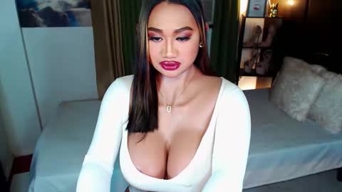 Snapshot of xxxgiganticoliviacummerxxx chatting on 15, 1, 2025 OLIVIA online show from 15, 1, 2025