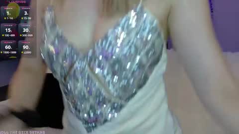 Snapshot of xxxhoneyxx chatting on 10, 8, 2026 Onlyfanz online show from 10, 8, 2026