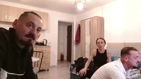 Snapshot of xxxkinkycpl chatting on 1, 11, 2025 isa and gonzo online show from 1, 11, 2025