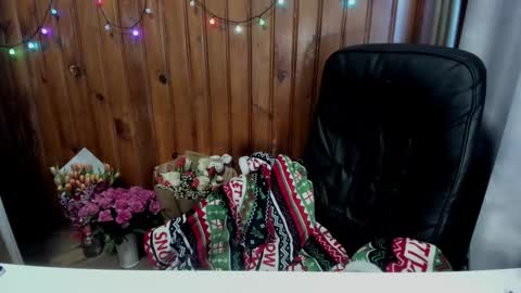 Lana online show from 14, 2, 2025