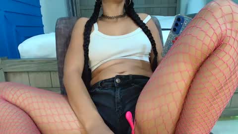 Lil Luna online show from 4, 2, 2025