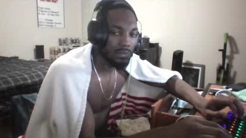 y_sticky online show from 7, 3, 2025