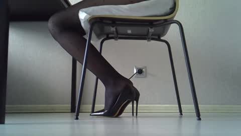 Dina online show from 25, 4, 2026