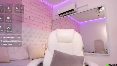 Snapshot of yaky_ chatting on 7, 2, 2025 Yakeline online show from 7, 2, 2025