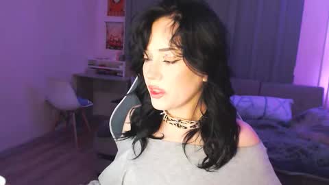 Snapshot of yamilean chatting on 27, 11, 2025 Yami online show from 27, 11, 2025