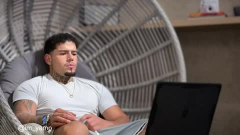 yamp sambrano online show from 21, 4, 2026