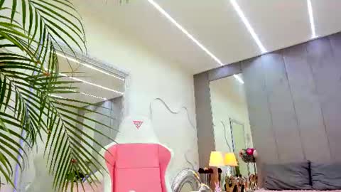 Yana  online show from 11, 6, 2026