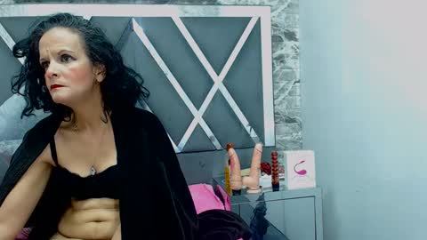 Snapshot of yanetrose chatting on 3, 10, 2025 yanetrose online show from 3, 10, 2025