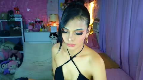 YANG AUDREY LONE online show from 26, 4, 2026