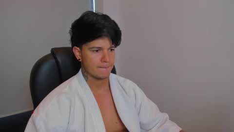 new here online show from 2, 12, 2025