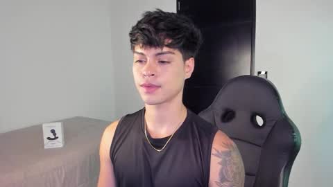 Snapshot of yanpaul83 chatting on 27, 10, 2025 yanpaul83 online show from 27, 10, 2025