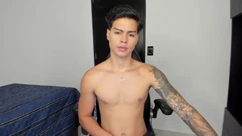 Snapshot of yanpaul83 chatting on 22, 11, 2025 yanpaul83 online show from 22, 11, 2025