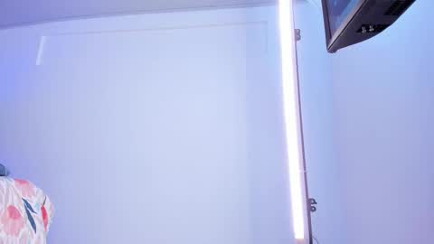 Yara Bliss  online show from 8, 3, 2026