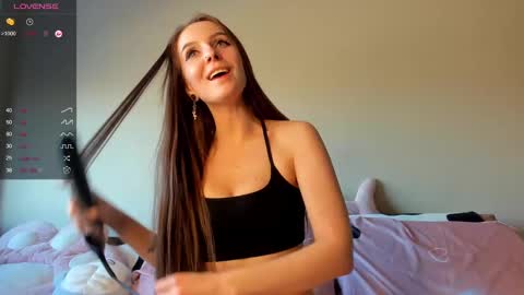 Snapshot of yaraliebe chatting on 21, 2, 2025 Yara online show from 21, 2, 2025