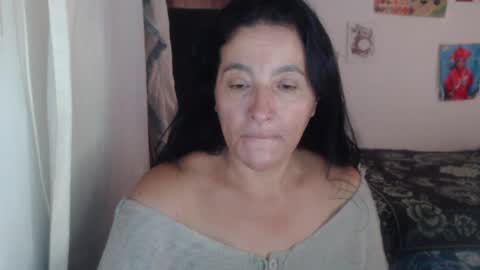yasmin_love85 online show from 29, 1, 2025