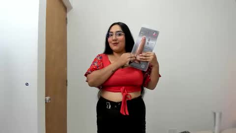 Yasmin Ortiz online show from 9, 3, 2026