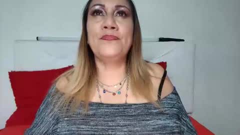 Snapshot of yayita_mature chatting on 4, 10, 2025 yayita online show from 4, 10, 2025