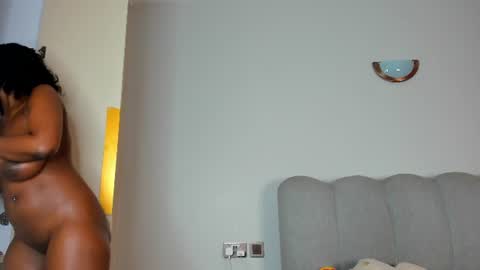 yazmin_rochae online show from 22, 7, 2026