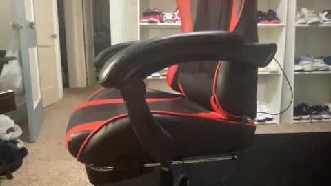 Yeahitsrell online show from 2, 3, 2025