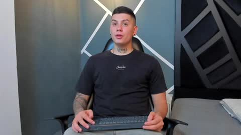 YEIKO ROMERO online show from 16, 1, 2025