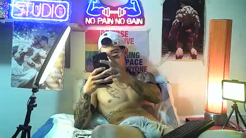 Snapshot of yeisoncastellanos1999 chatting on 15, 9, 2025 yeisoncastellanos1999 online show from 15, 9, 2025