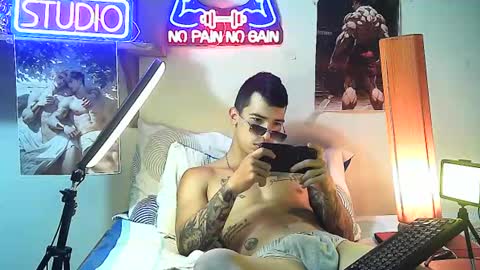 Snapshot of yeisoncastellanos1999 chatting on 5, 10, 2025 yeisoncastellanos1999 online show from 5, 10, 2025