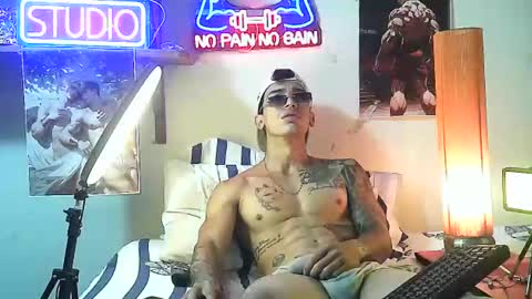 Snapshot of yeisoncastellanos1999 chatting on 19, 10, 2025 yeisoncastellanos1999 online show from 19, 10, 2025