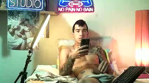 Snapshot of yeisoncastellanos1999 chatting on 22, 12, 2025 yeisoncastellanos1999 online show from 22, 12, 2025